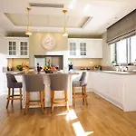Irida Luxury With Sea View Vila