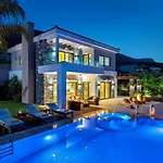 Irida Luxury With Sea View