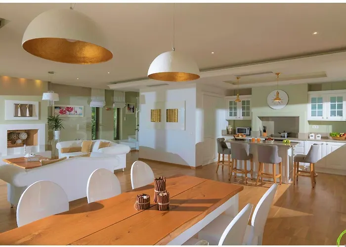 Irida Luxury With Sea View