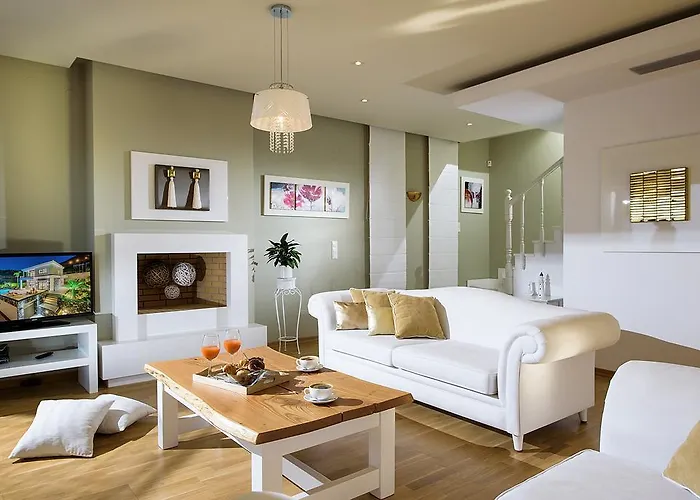 Irida Luxury With Sea View *